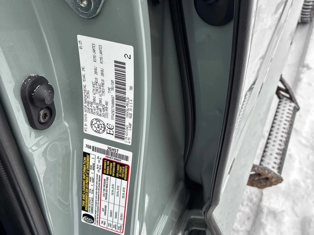 Toyota Tundra * Limited Hybrid * CARFAX * ��� ������������ ����� | Mobile.bg � ����������� 11