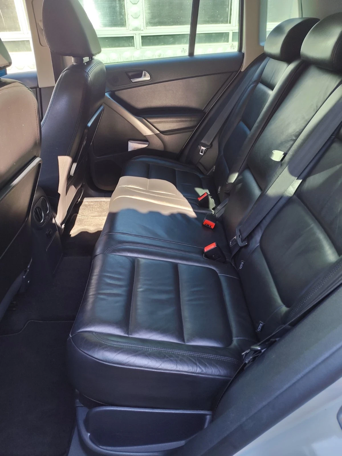 VW Tiguan, снимка 11 - Автомобили и джипове - 54183813