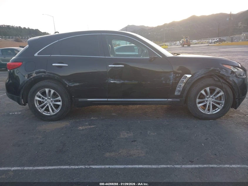 Infiniti QX70 3.7l, снимка 6 - Автомобили и джипове - 54141608