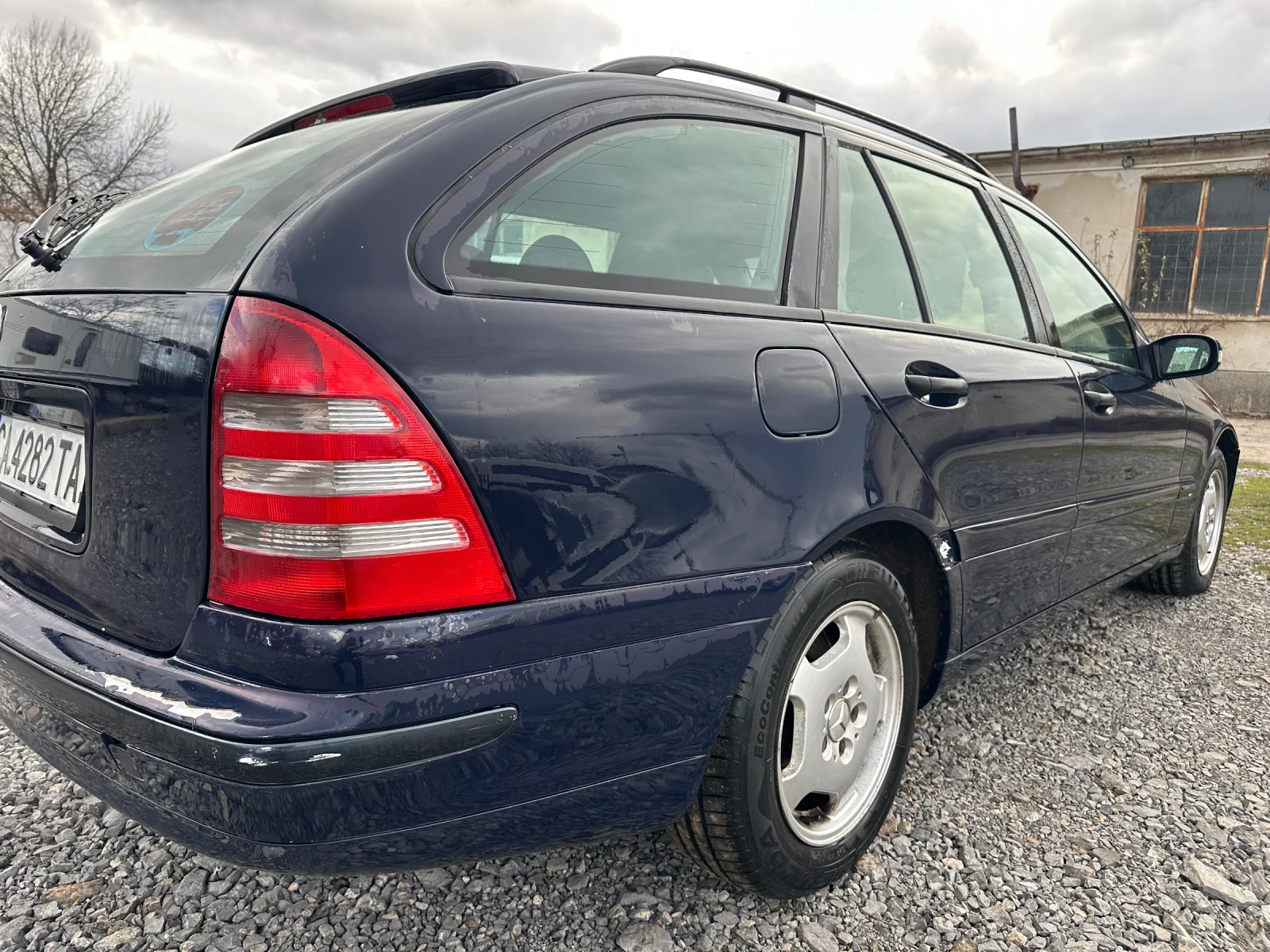 Mercedes-Benz C 220, снимка 2 - Автомобили и джипове - 54177687