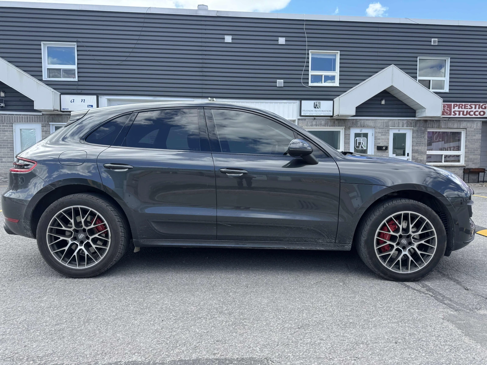Porsche Macan Turbo | BOSE | Sport Chrono | Пано | Обдух, снимка 3 - Автомобили и джипове - 54618102