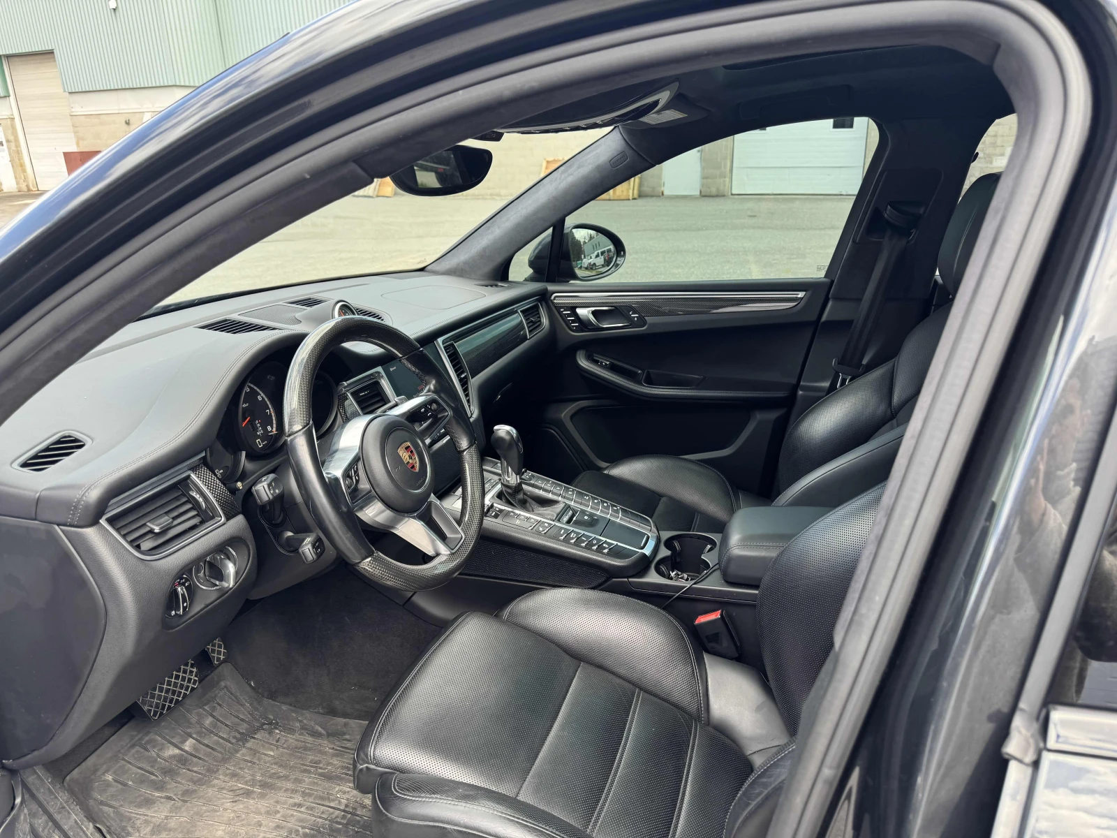 Porsche Macan Turbo | BOSE | Sport Chrono | Пано | Обдух, снимка 6 - Автомобили и джипове - 54618102