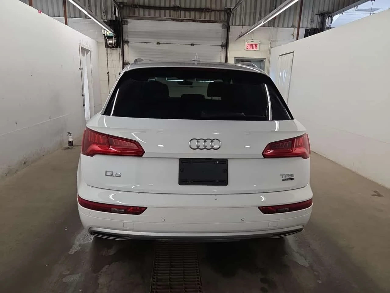 Audi Q5 * PROGRESSIV * CARFAX * ЦЕНА ДО БГ, снимка 4 - Автомобили и джипове - 54883073