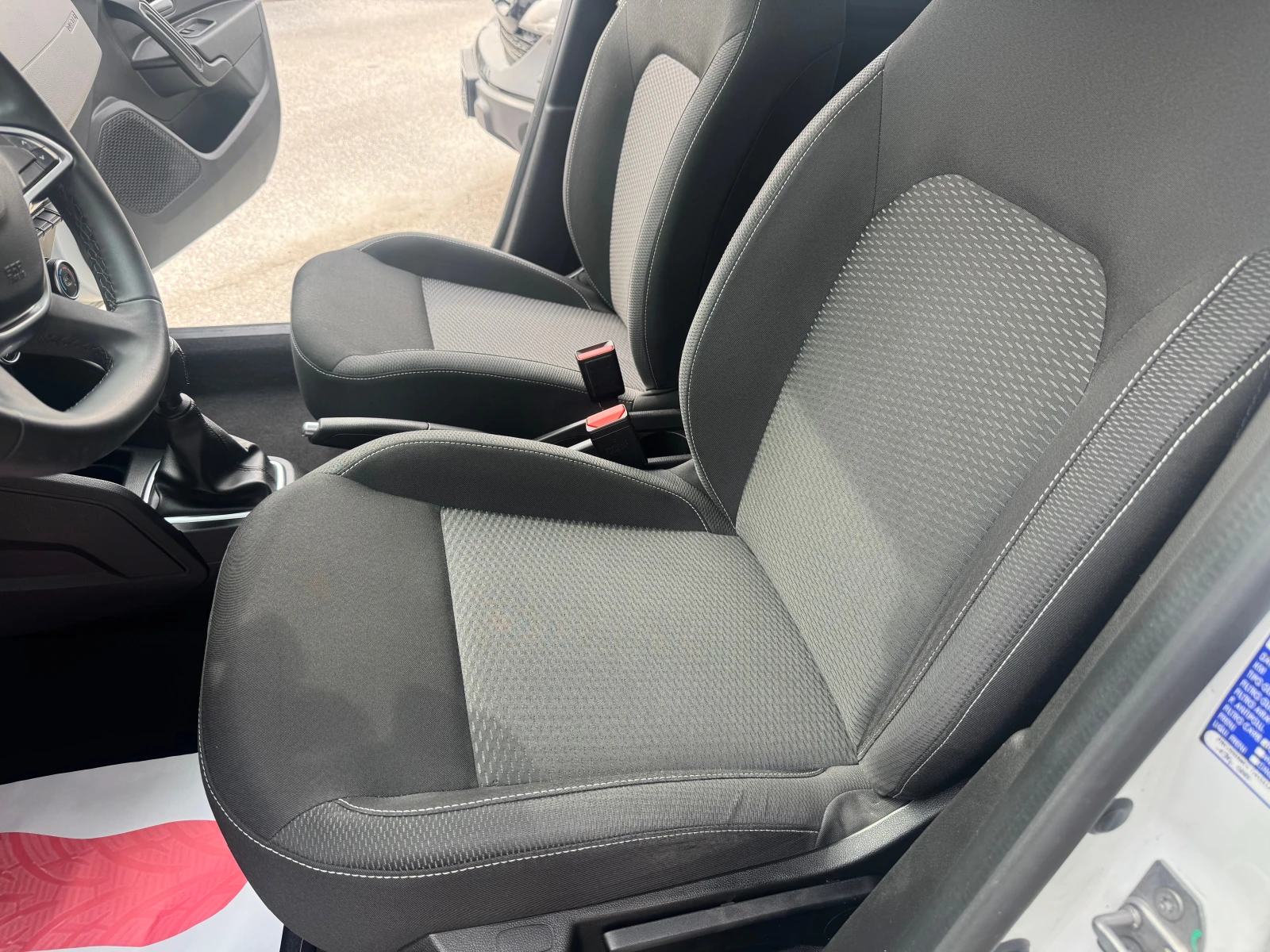Dacia Duster 1.5 DCI FACE, снимка 7 - Автомобили и джипове - 55346908