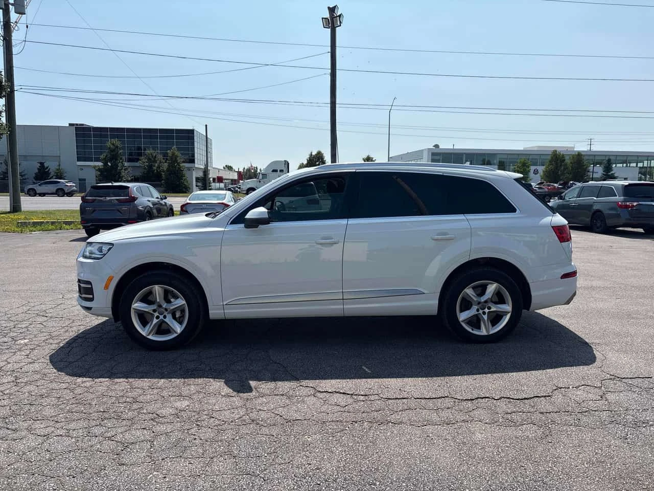 Audi Q7 * 3.0T Komfort * CARFAX * БЕЗ ПЪРВОНАЧАЛНА ВНОСКА, снимка 2 - Автомобили и джипове - 55410492