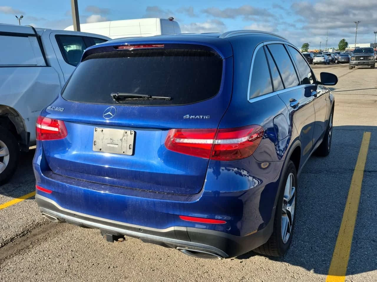 Mercedes-Benz GLC 300 CARFAX/ПАНОРАМА/ДИСТРОНИК/360 КАМ, снимка 3 - Автомобили и джипове - 55451374
