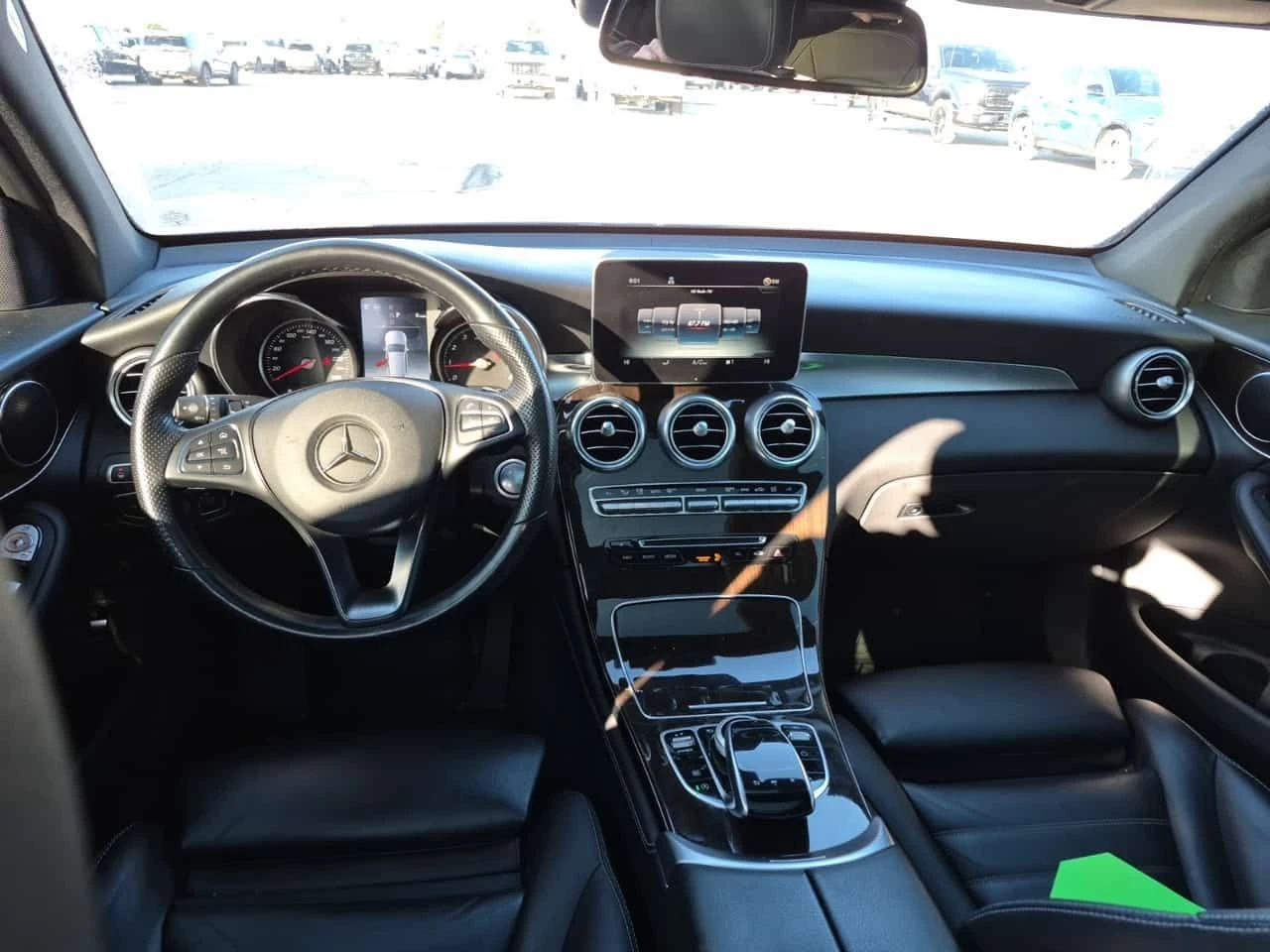 Mercedes-Benz GLC 300 CARFAX/ПАНОРАМА/ДИСТРОНИК/360 КАМ, снимка 10 - Автомобили и джипове - 55451374