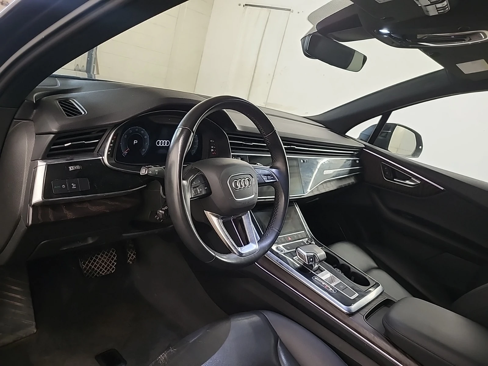 Audi Q7 / ОТ ПРЕДСТАВИТЕЛСТВО / ПЕРФЕКТНО СЕРВИЗИРАНА, снимка 11 - Автомобили и джипове - 56122320