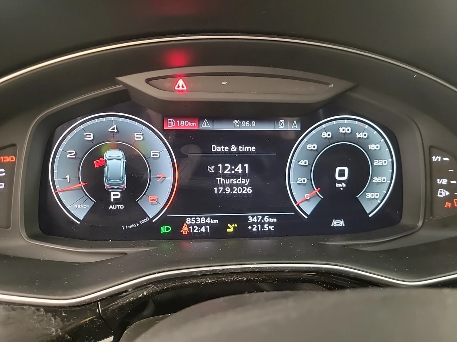 Audi Q7 / ОТ ПРЕДСТАВИТЕЛСТВО / ПЕРФЕКТНО СЕРВИЗИРАНА, снимка 10 - Автомобили и джипове - 56122320