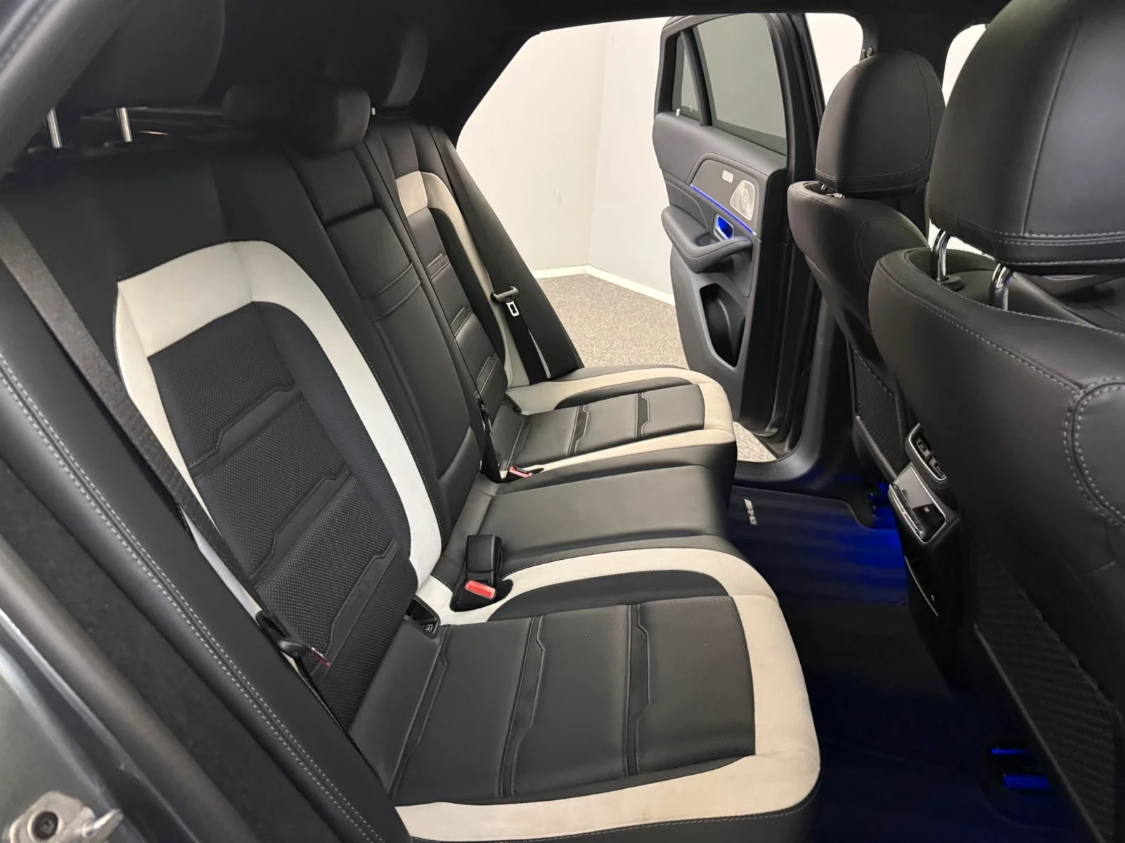 Mercedes-Benz GLE 63 S AMG /4MATIC+ /AMG/ACTIVE RIDE/HUD/MASSAGE | Mobile.bg � ����������� 17