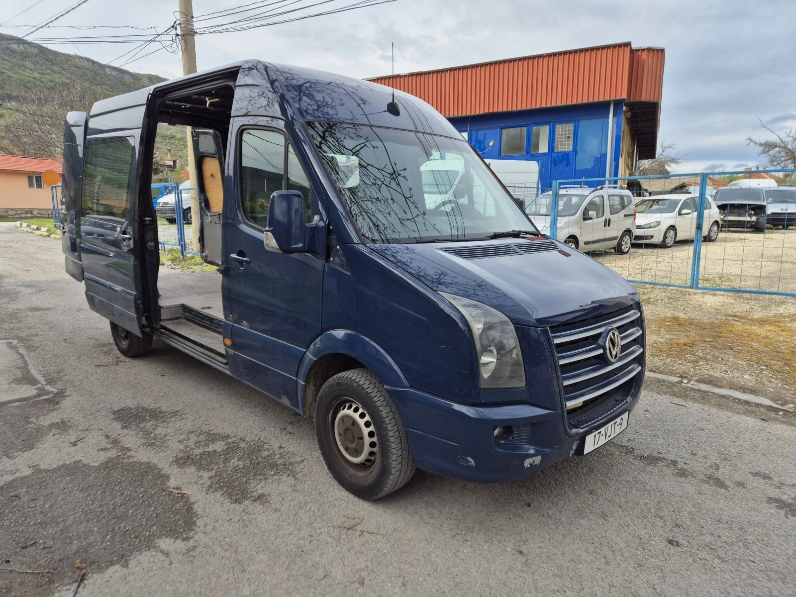 VW Crafter 2.5TDI AUTOMAT  - изображение 3