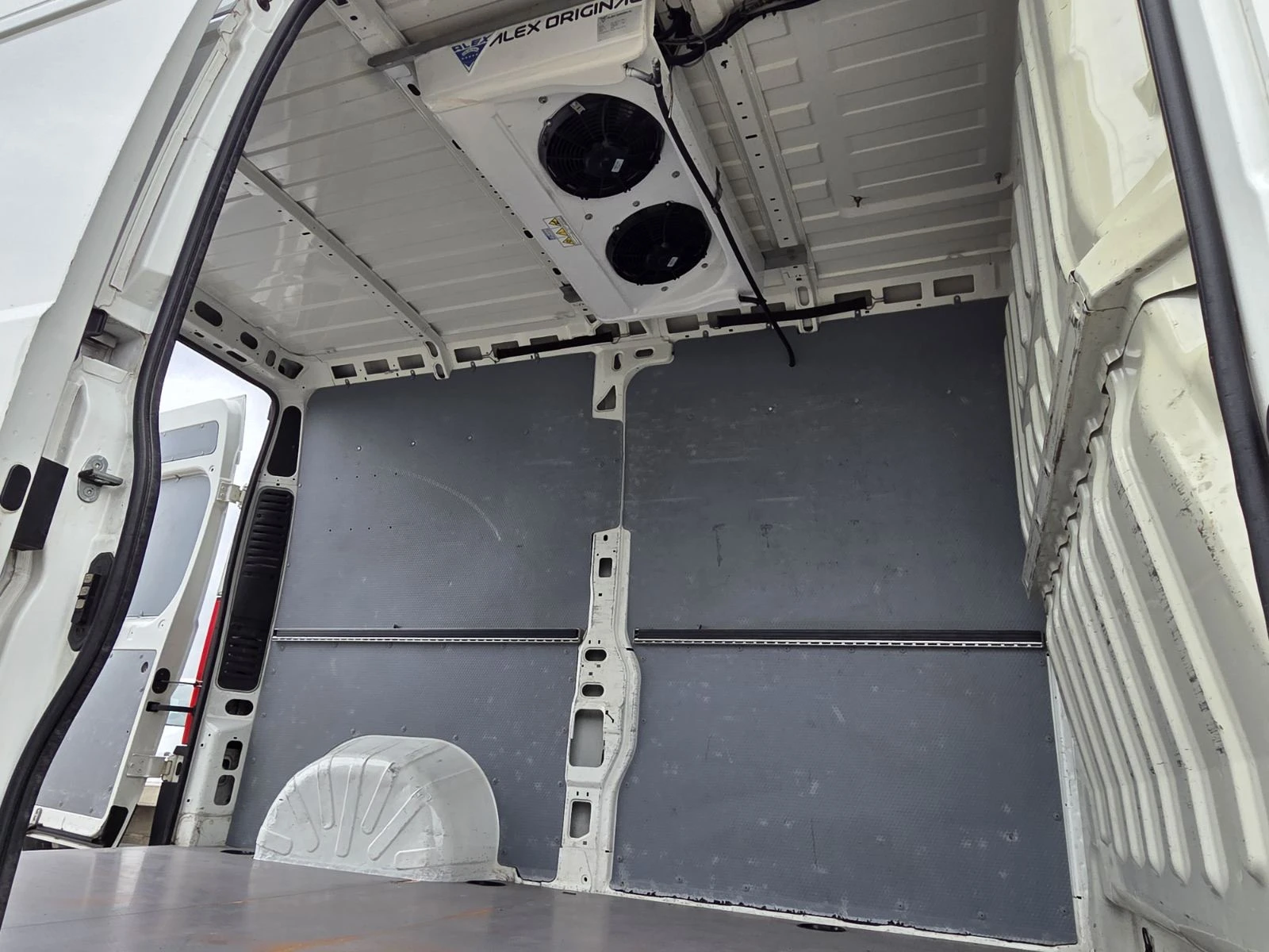 Peugeot Boxer 2.2HDI/ОХЛАЖДАЩ АГРЕГАТ, снимка 15 - Бусове и автобуси - 54041660