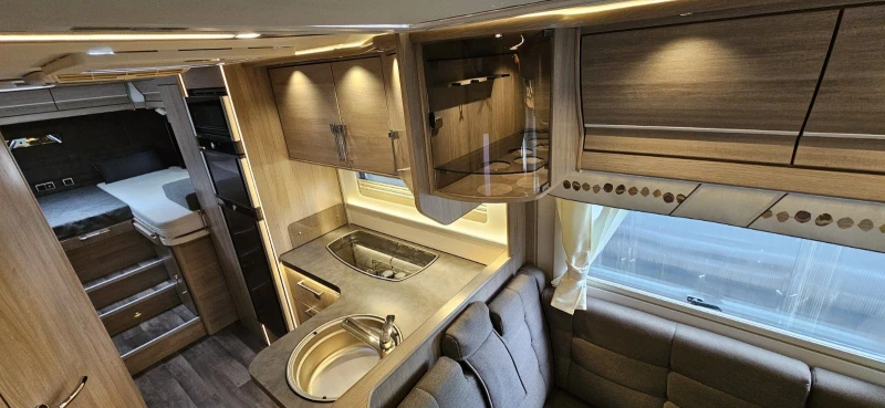 Кемпер KABE 810LGB Travel Master , снимка 6 - Каравани и кемпери - 50352390