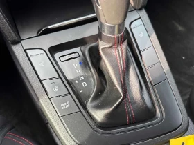 Hyundai Elantra * Sport Tech * CARFAX * ПАНОРАМА * КАМЕРА * , снимка 13