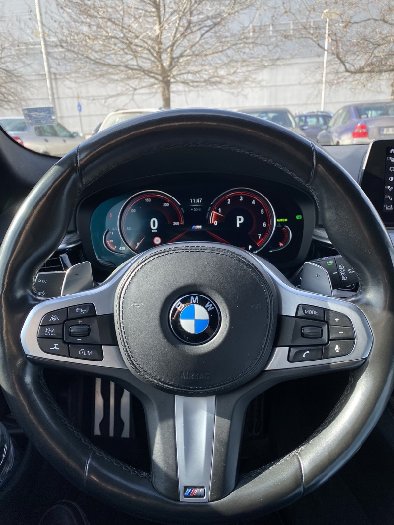BMW 530 xDrive M Sport Touring, панорамен покрив, гаранция, снимка 13 - Автомобили и джипове - 45371753
