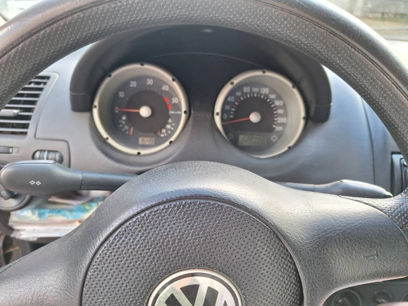 VW Polo, снимка 8 - Автомобили и джипове - 47506945