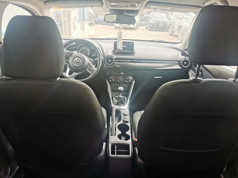 Mazda 2 1.5 SkyactivG , снимка 8 - Автомобили и джипове - 47614008