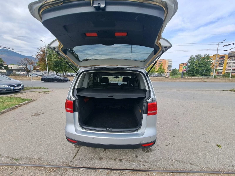 VW Touran CROSS TDI, снимка 11 - Автомобили и джипове - 47410373