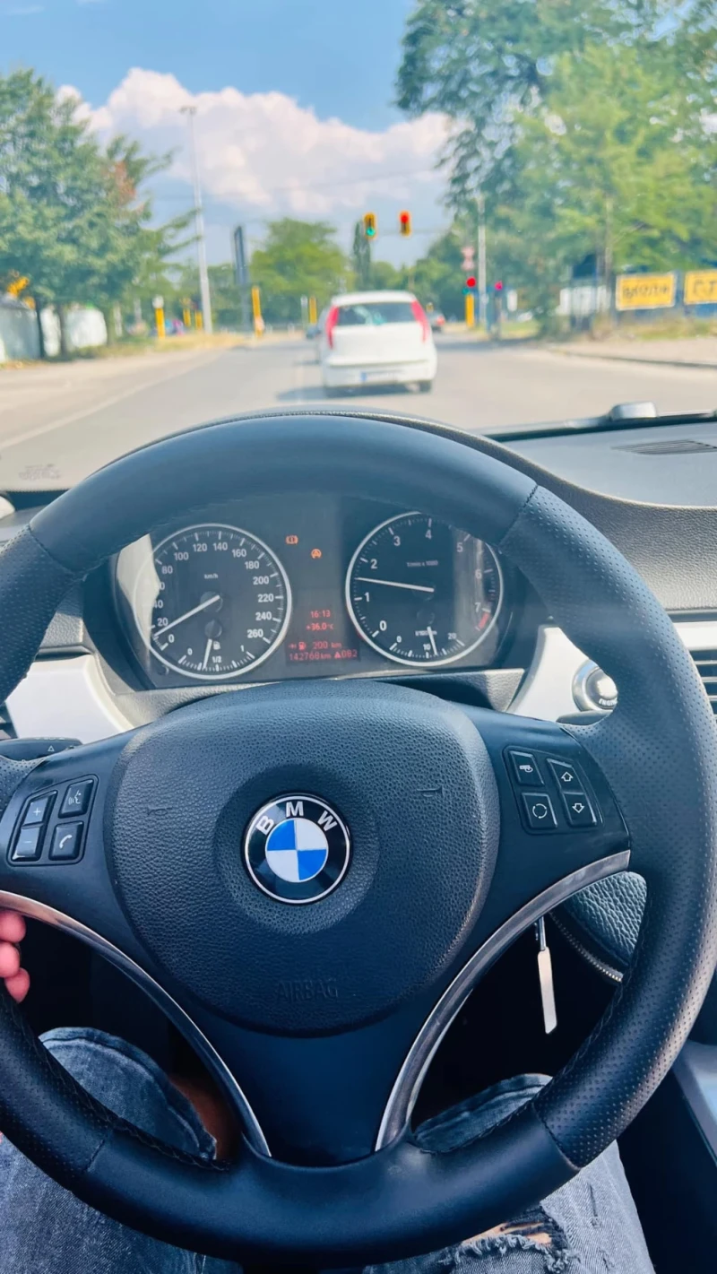 BMW 320 320, снимка 5 - Автомобили и джипове - 47753960