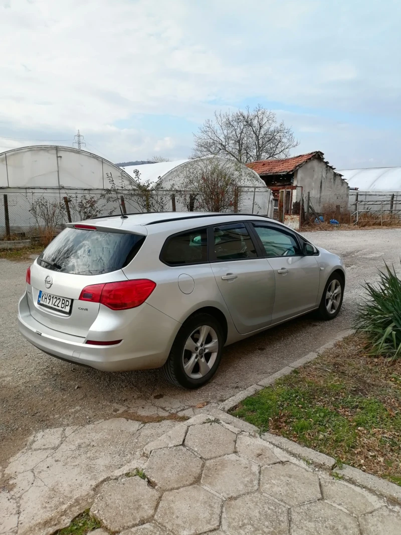 Opel Astra, снимка 6 - Автомобили и джипове - 48610624