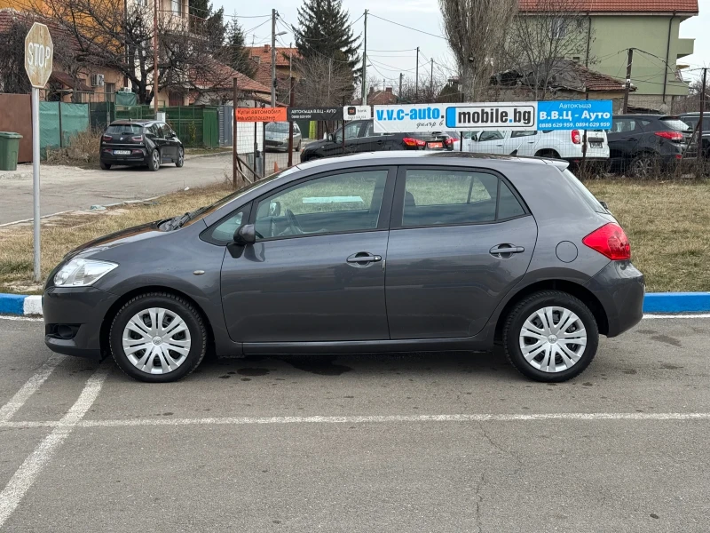 Toyota Auris 1.6Бензин , снимка 8 - Автомобили и джипове - 49123283