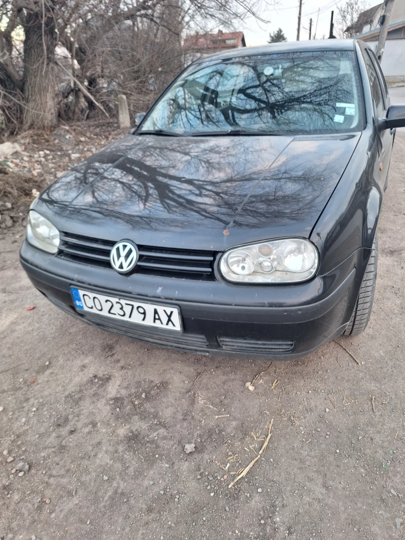 VW Golf, снимка 1 - Автомобили и джипове - 49226575