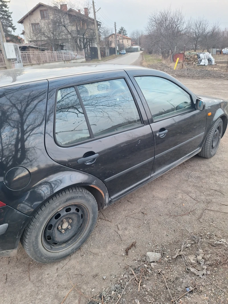 VW Golf, снимка 2 - Автомобили и джипове - 49226575