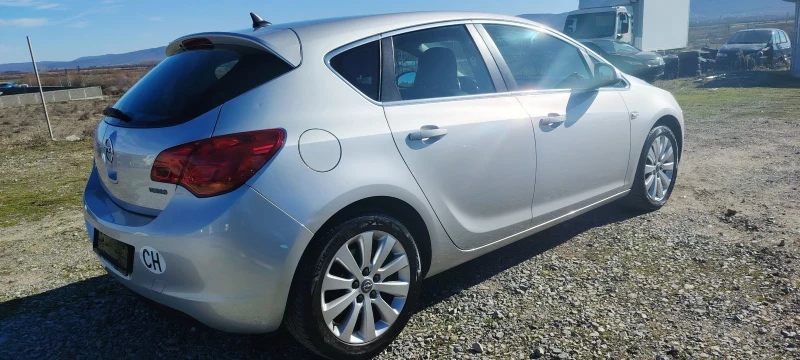 Opel Astra 1.6T-180к.с, снимка 5 - Автомобили и джипове - 49426839