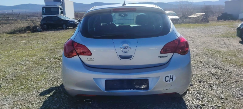 Opel Astra 1.6T-180к.с, снимка 6 - Автомобили и джипове - 49426839