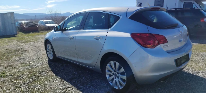 Opel Astra 1.6T-180к.с, снимка 7 - Автомобили и джипове - 49426839