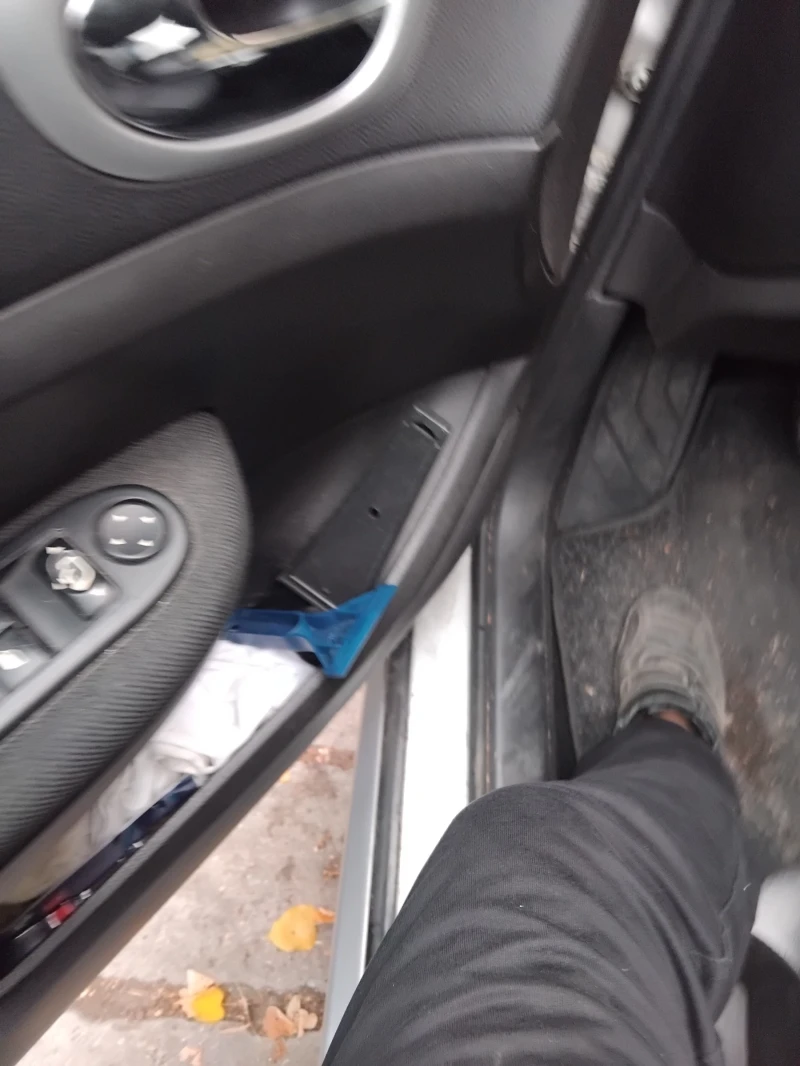 Peugeot 307 Комби, снимка 10 - Автомобили и джипове - 49697614