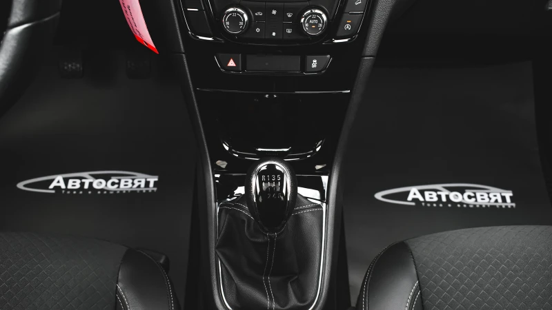 Opel Mokka X 1.4 Turbo Innovation 4x4, снимка 14 - Автомобили и джипове - 50018128