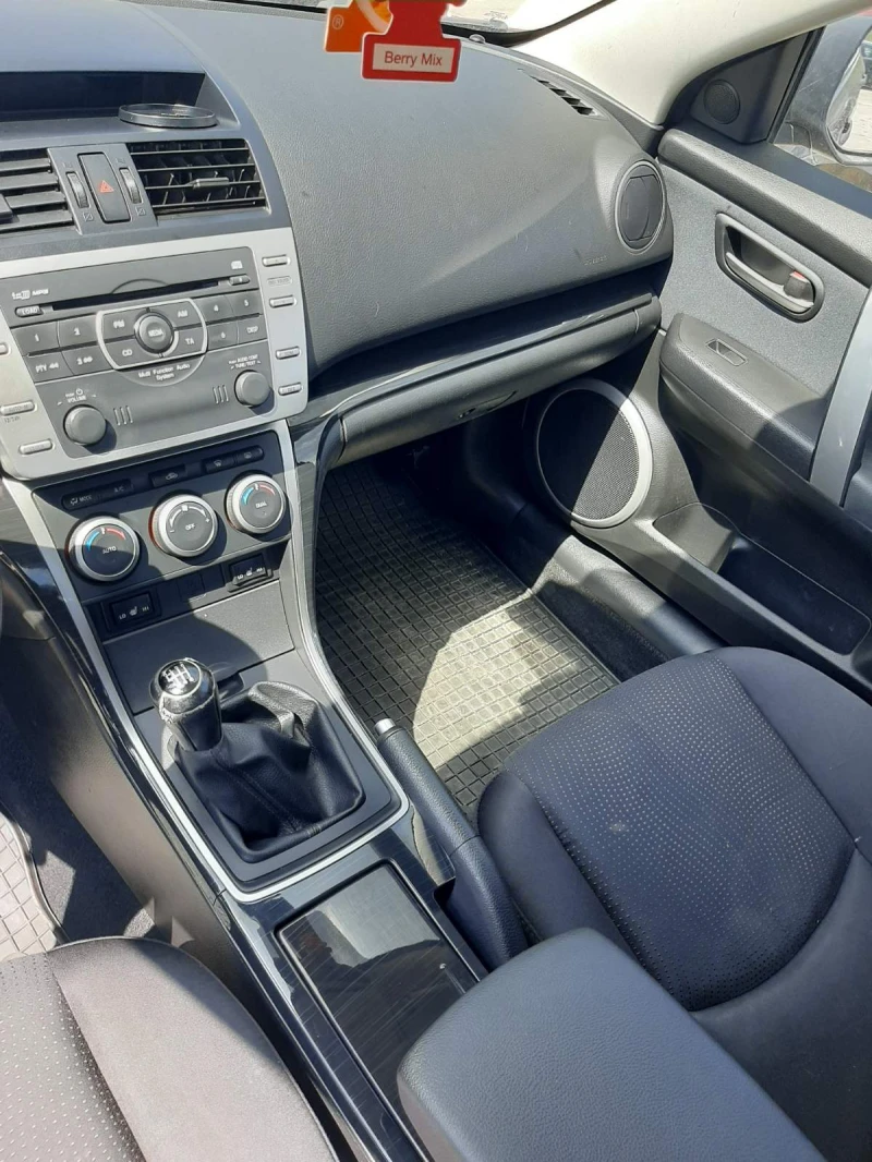 Mazda 6 2.0D, снимка 10 - Автомобили и джипове - 50023117