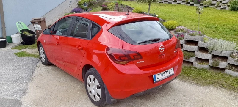 Opel Astra J 1.3 95к.с., снимка 3 - Автомобили и джипове - 50818320