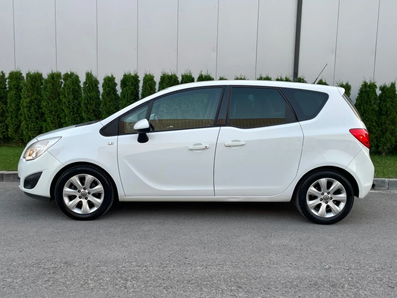 Opel Meriva 1.3 CDTI/2011.г/75 Коня/Италия, снимка 8 - Автомобили и джипове - 51584134