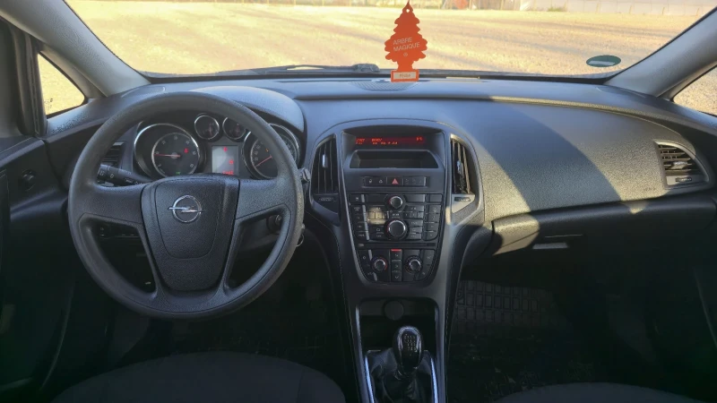 Opel Astra Sports Tourer, снимка 5 - Автомобили и джипове - 52738641