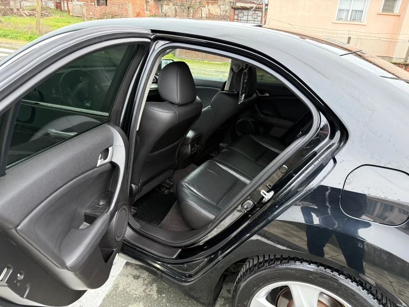 Honda Accord 2.0i Бензин/газ 8-ма ген., снимка 7 - Автомобили и джипове - 52876706