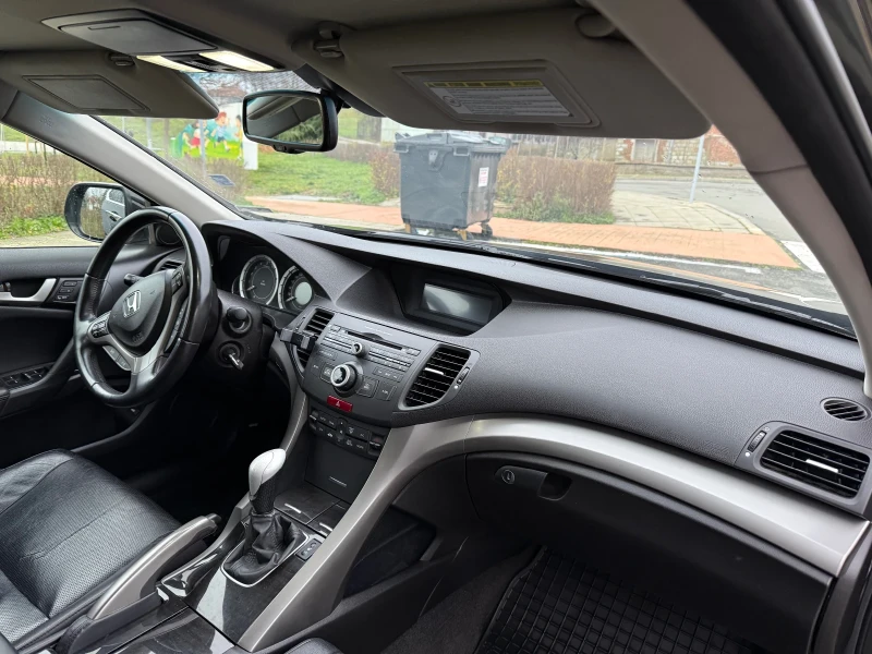 Honda Accord 2.0i Бензин/газ 8-ма ген., снимка 8 - Автомобили и джипове - 52876706