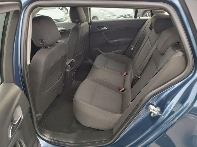 Opel Insignia 1.6TDCI 136кс.АВТОМАТ, снимка 10 - Автомобили и джипове - 53065317