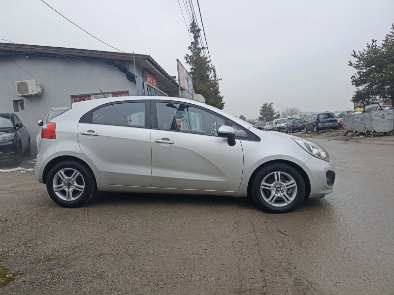 Kia Rio 1.4i CH, снимка 4 - Автомобили и джипове - 53201750