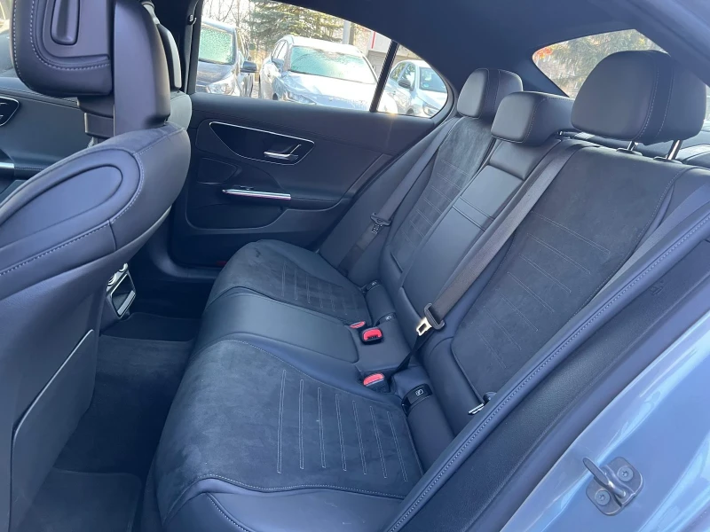 Mercedes-Benz C 300 AMG, снимка 9 - Автомобили и джипове - 53434602