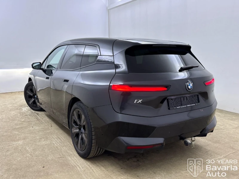 BMW iX 40 xDrive Sport Automatic, снимка 2 - Автомобили и джипове - 53517370