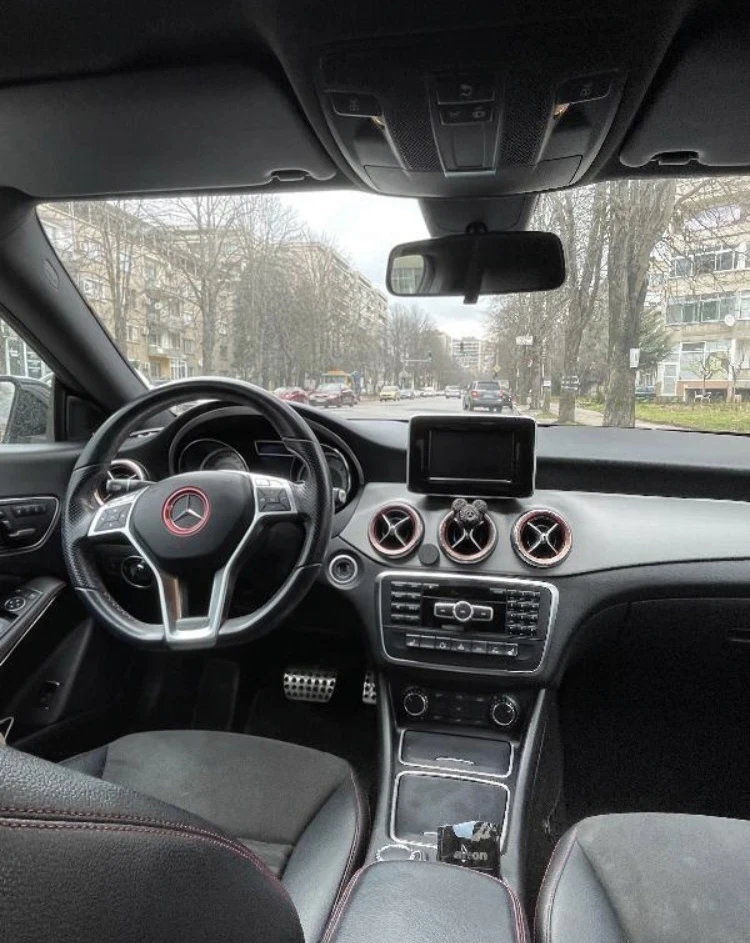 Mercedes-Benz CLA 220, снимка 6 - Автомобили и джипове - 54339252