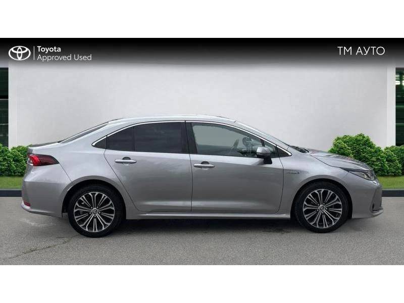 Toyota Corolla SDN 1.8HSD EXECUTIVE, снимка 17 - Автомобили и джипове - 54462351