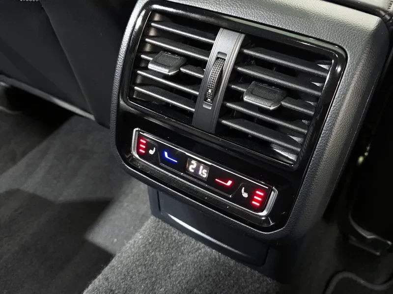VW Passat 2.0 Tdi Prestige - САМО 30% АВАНС, снимка 17 - Автомобили и джипове - 55483452