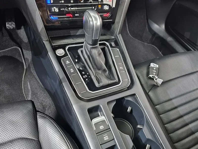 VW Passat 2.0 Tdi Prestige - САМО 30% АВАНС, снимка 8 - Автомобили и джипове - 55483452