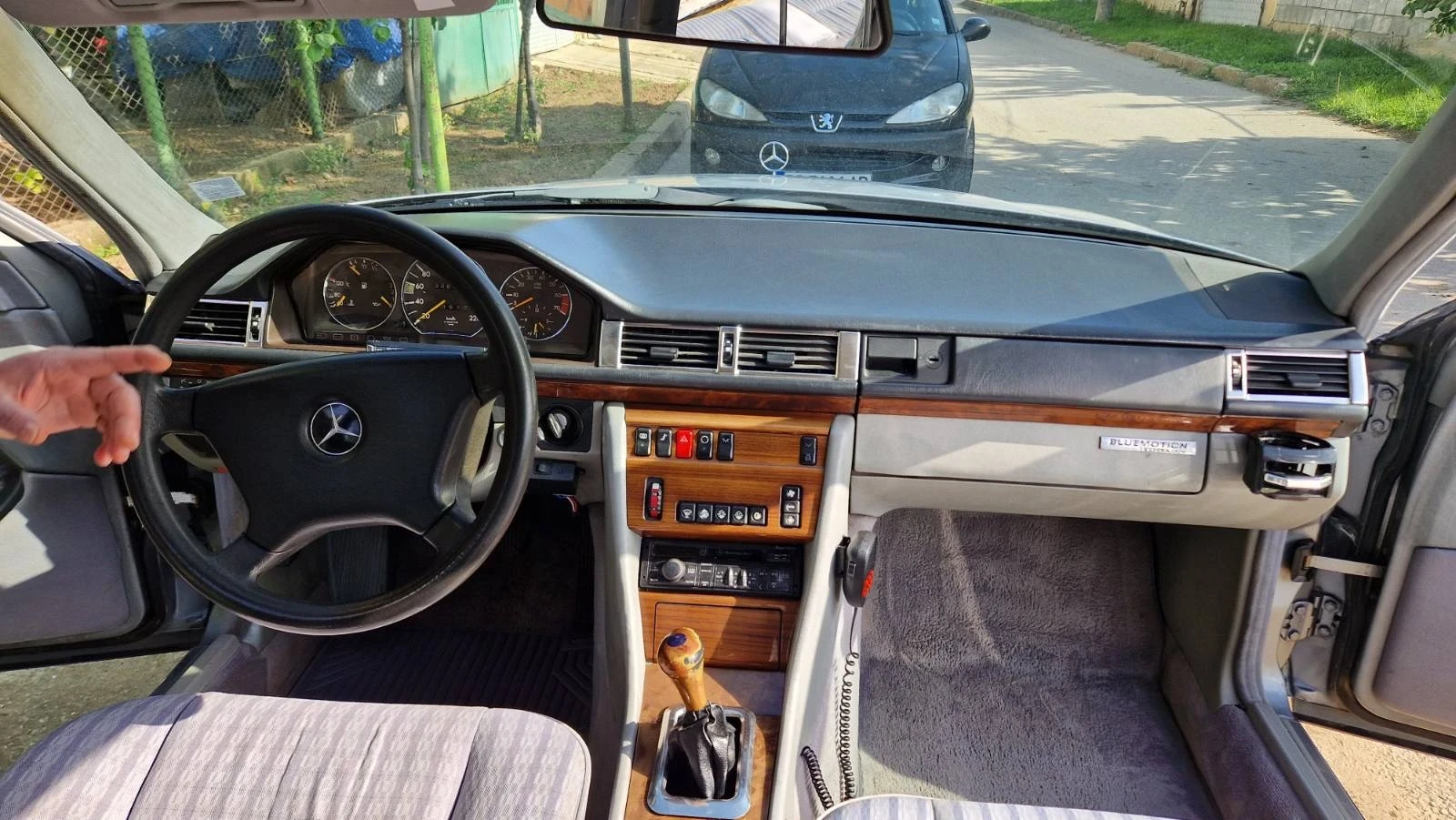 Mercedes-Benz 124 124 E200 - изображение 8