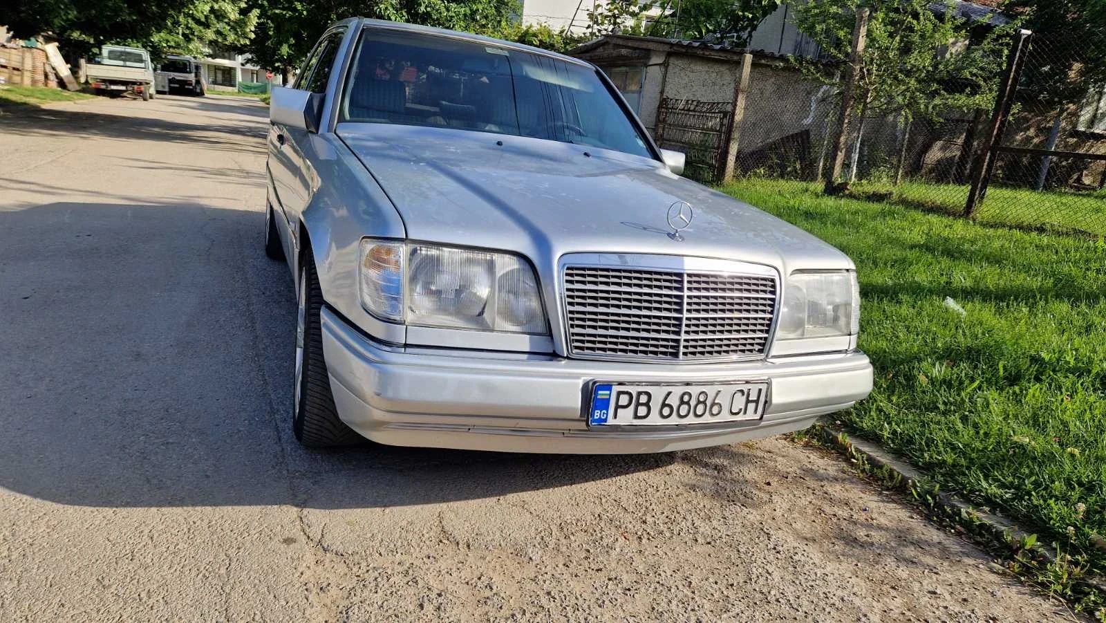 Mercedes-Benz 124 124 E200 - изображение 2