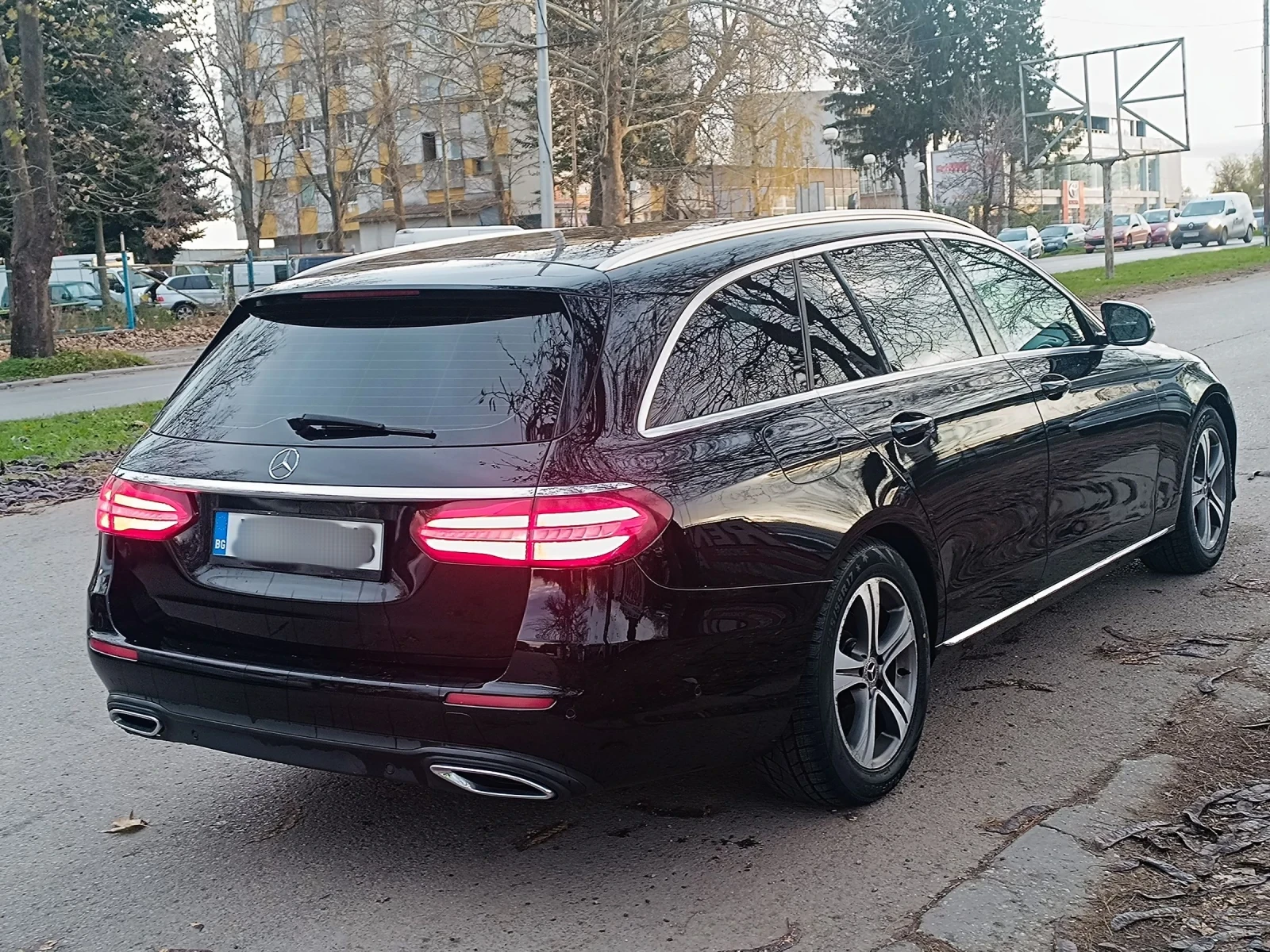 Mercedes-Benz E 220 АВТОМАТИК ЕВРО 6 - изображение 3