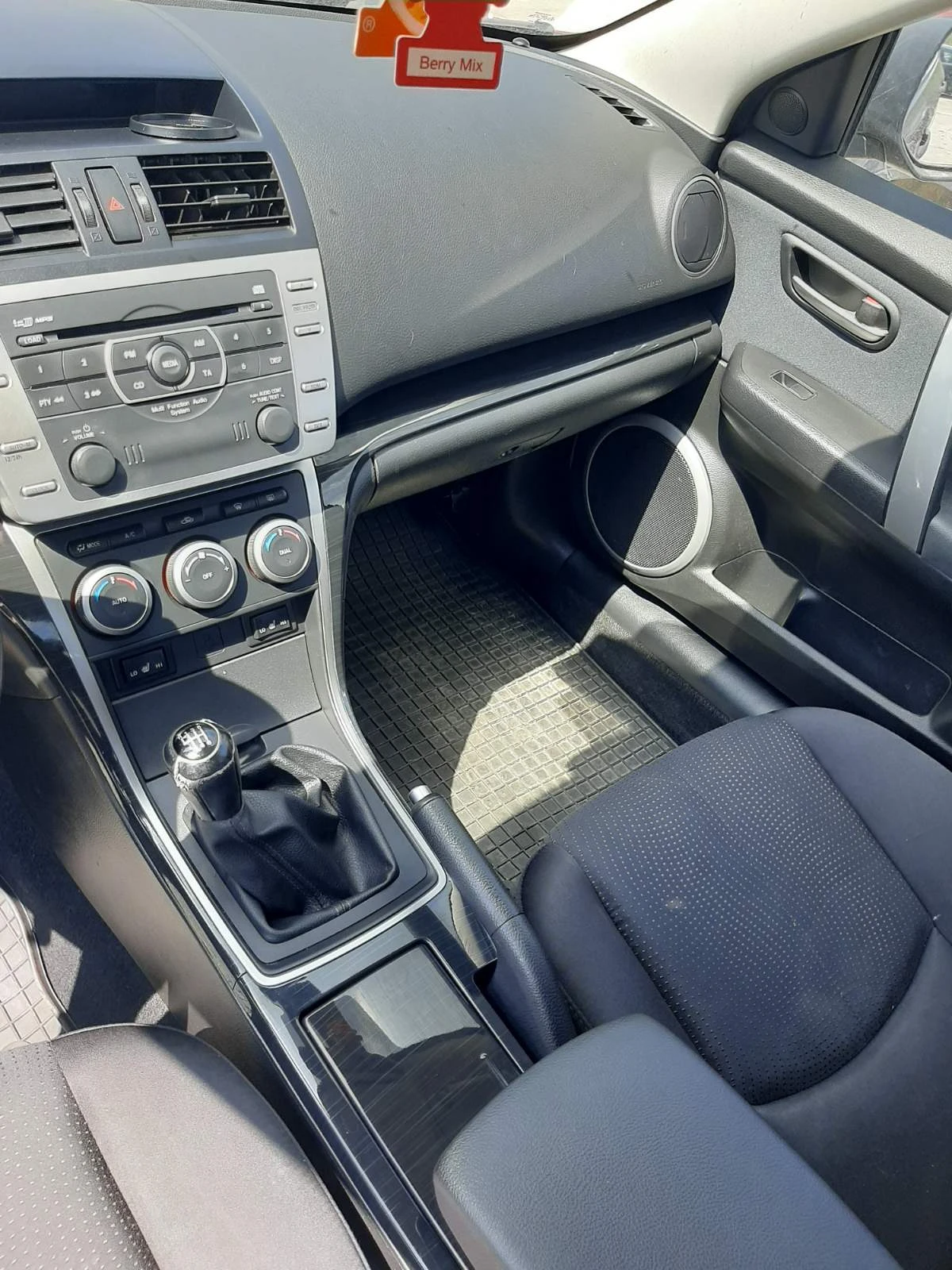 Mazda 6 2.0D - изображение 10